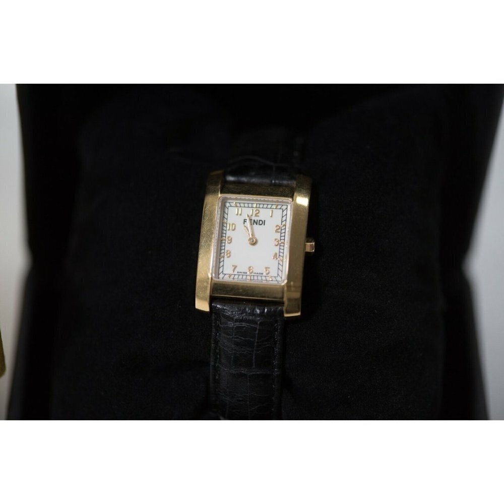 Fendi Womens Black Gold Wrist Watch Embossed Leather Strap Quartz Watch W Box - Picture 4 of 6